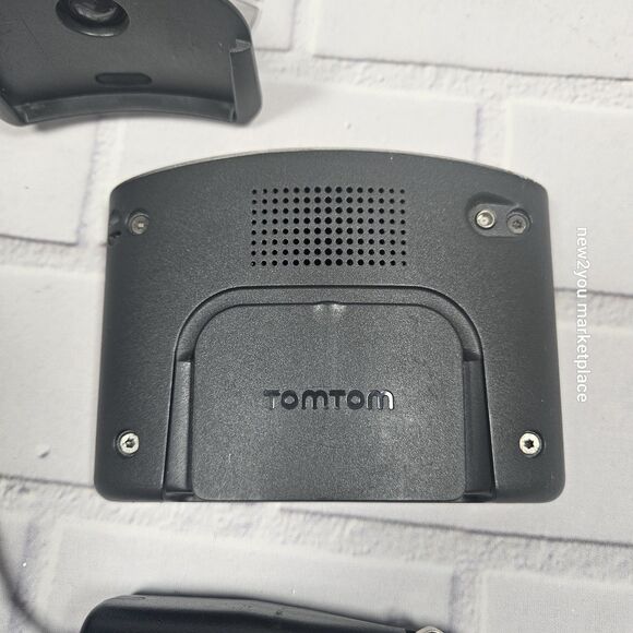 TomTom One XL 4S00.008 GPS Bluetooth Navigator Touch Screen 4.3" Maps Tom Tom - Picture 5 of 16